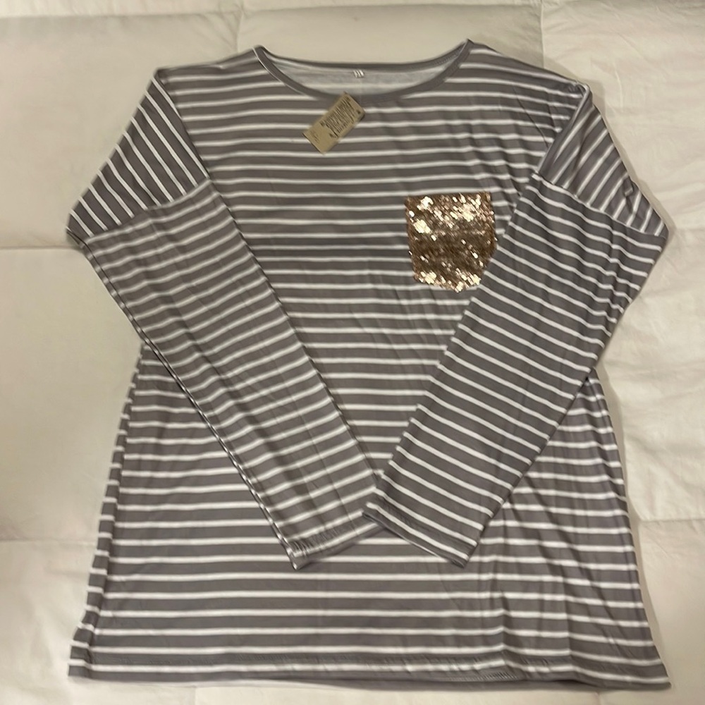 Grey striped doleman long sleeved top. NWT. Medium